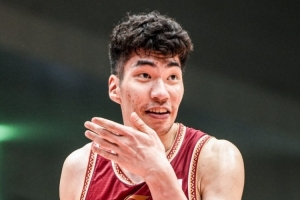 略有回暖！余嘉豪半场8分半1中1拿到5分2助攻